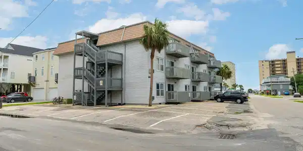300 47th Ave. S