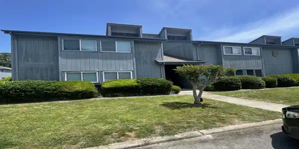 10301 N Kings Highway