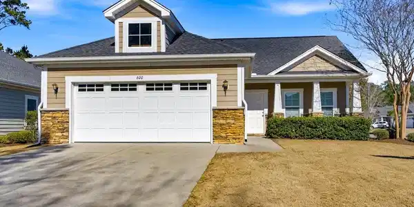 600 Elmwood Circle