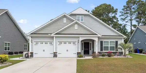 3051 Viceroy Loop