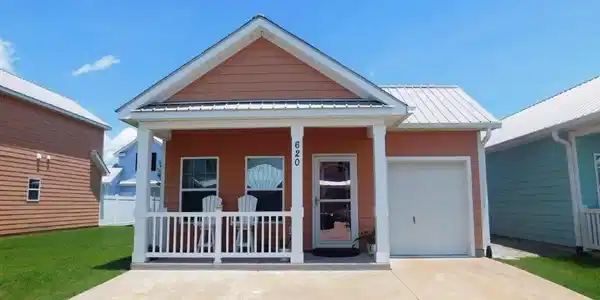 620 Wave Rider Ln.