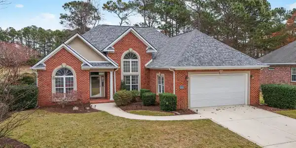 1402 Highland Circle