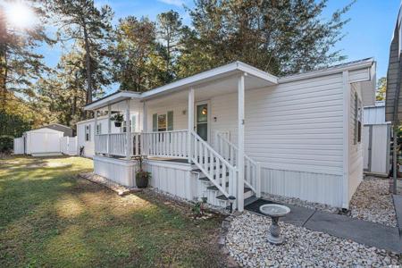3 Topsail Ln.