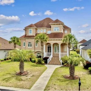 845 Bluffview Dr.