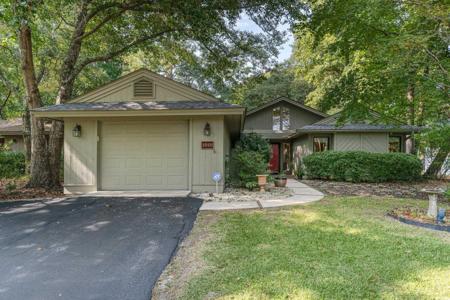 1001 Briarwood Dr.