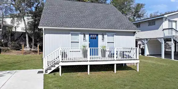306 Oak Lake Circle