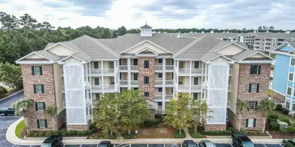4843 Luster Leaf Circle