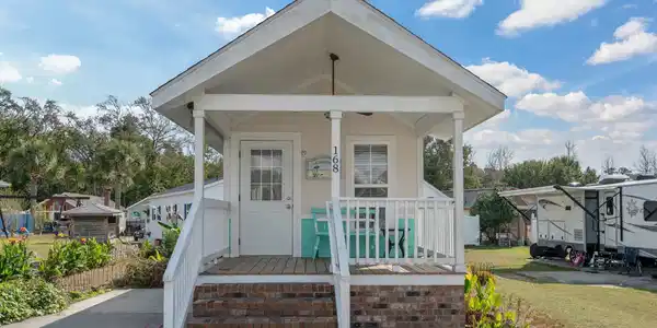 5400 Little River Neck Rd.