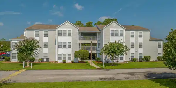 2280-L Andover Dr.