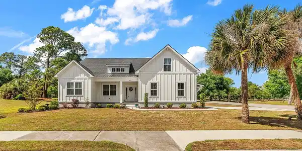 845 Commanders Island Rd.