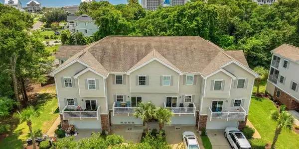 601 Hillside Dr. N