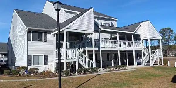 1880 Auburn Ln.