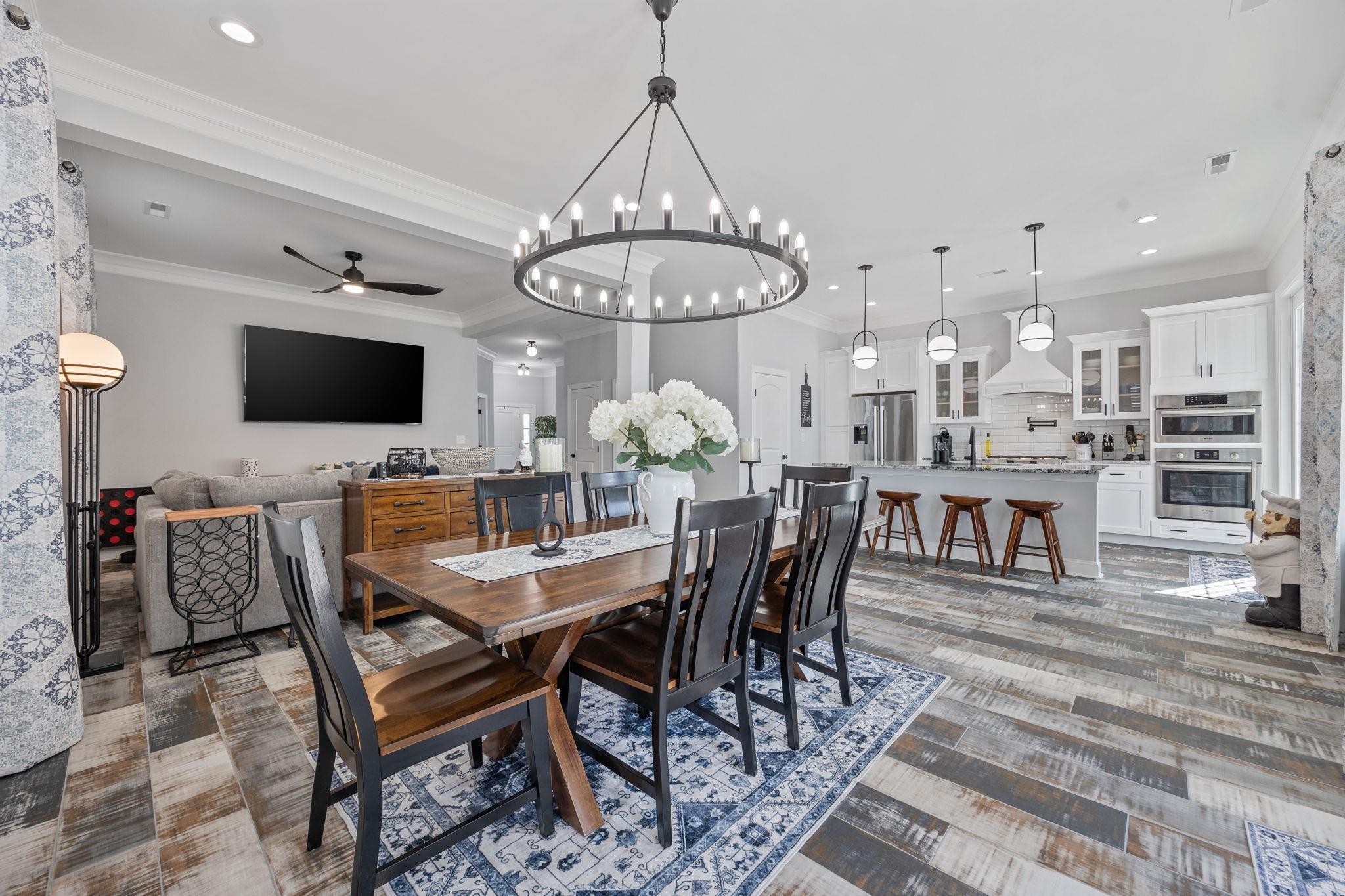 Image 4: Dining area with ornamental molding, a ceiling fan Image 4: Dining area with ornamental molding, a ceiling fan