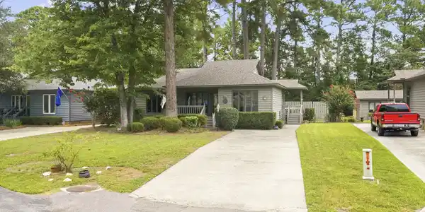 814 Colony Dr.