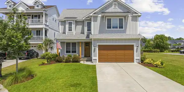 478 Harbor View Dr.