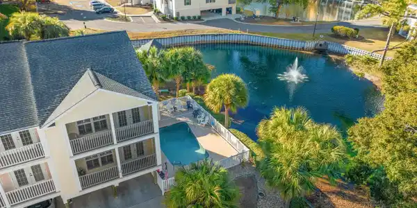 209 Hillside Dr. N