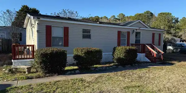 884 Hilander Dr.