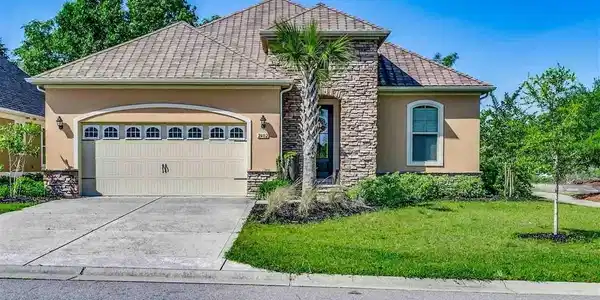 2402 Via Palma Dr.