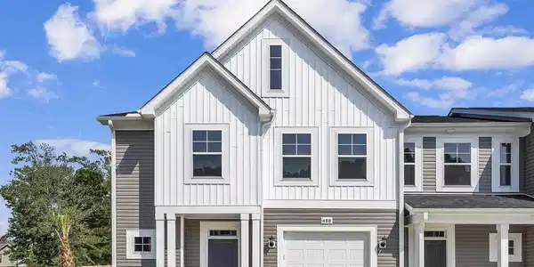290 Sandridgebury Dr.