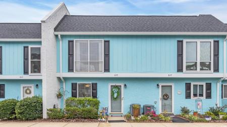 825 Villa Dr.