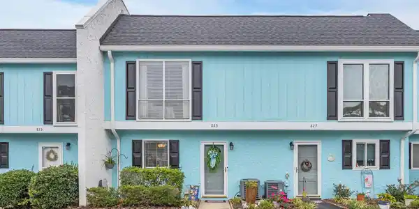 825 Villa Dr.