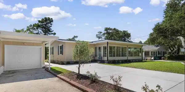 409 14th Ave. S