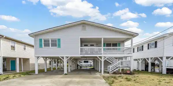 404 32nd Ave. N