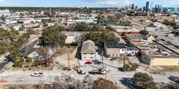 Image 3: Aerial view of skyline Image 3: Aerial view of skyline