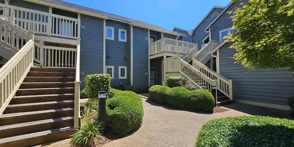 808 Castleford Circle