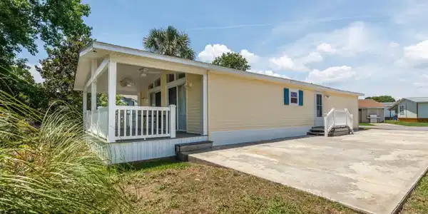 1864 Sunrise Dr.