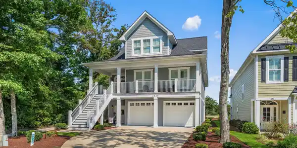 4939 Island Dr. S