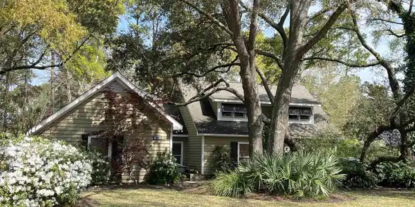 695 Country Club Dr.