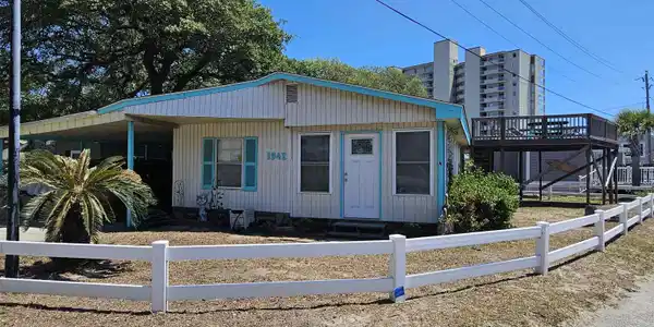 1942 Kingfisher Dr.