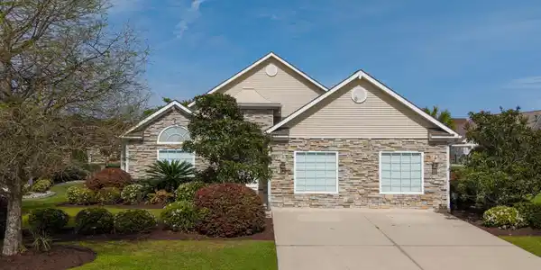 195 Sutter Dr.