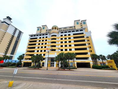 2000 N Ocean Blvd.