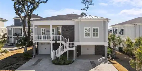 1008 Marsh View Dr.