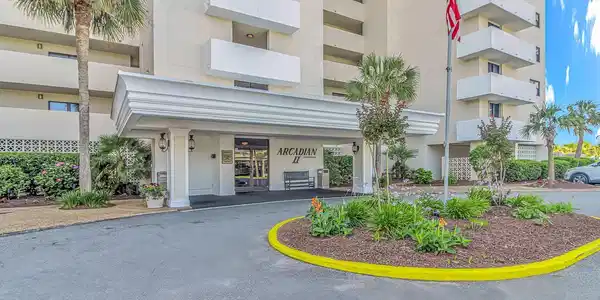 10100 Beach Club Dr.