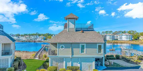 1657 Harbor Dr.