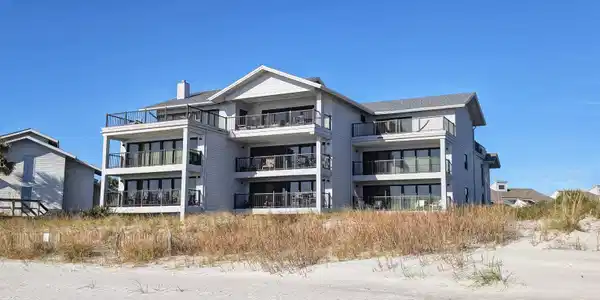 647 Norris Dr.