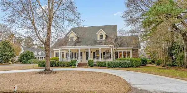 1110 Links Rd.