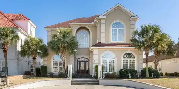 837 Bluffview Dr.