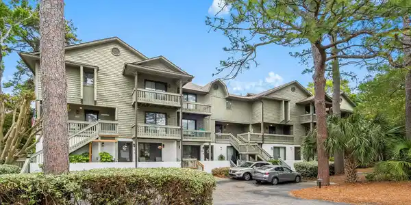 404 N 72nd Ave.