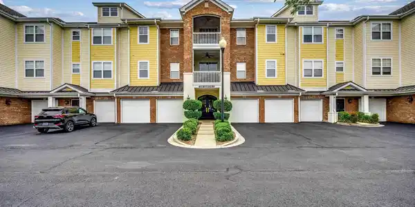 6203 Catalina Dr.