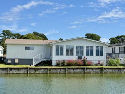 405 Twin Lakes Ct.