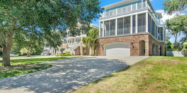 5637 Porcher Dr.