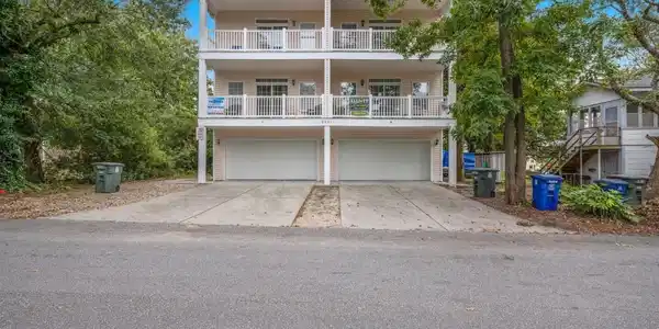 3501 Dunes St.
