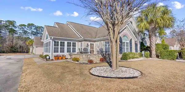 340 Arlington Circle