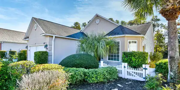 5807 Spinetail Dr.