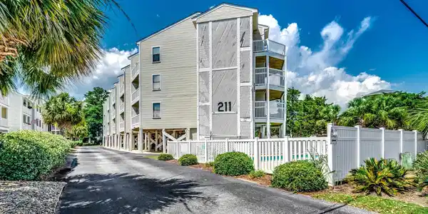 211 N Hillside Dr.