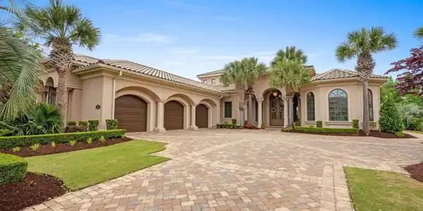 1686 Serena Dr.